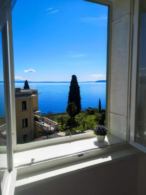 APARTMENT VOLOSKO - 50m to the sea